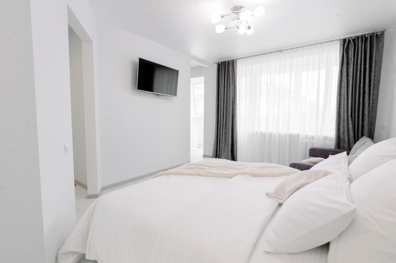 Paulmarie Apartments On Gor'Kogo 41 Babrujsk Exteriör bild